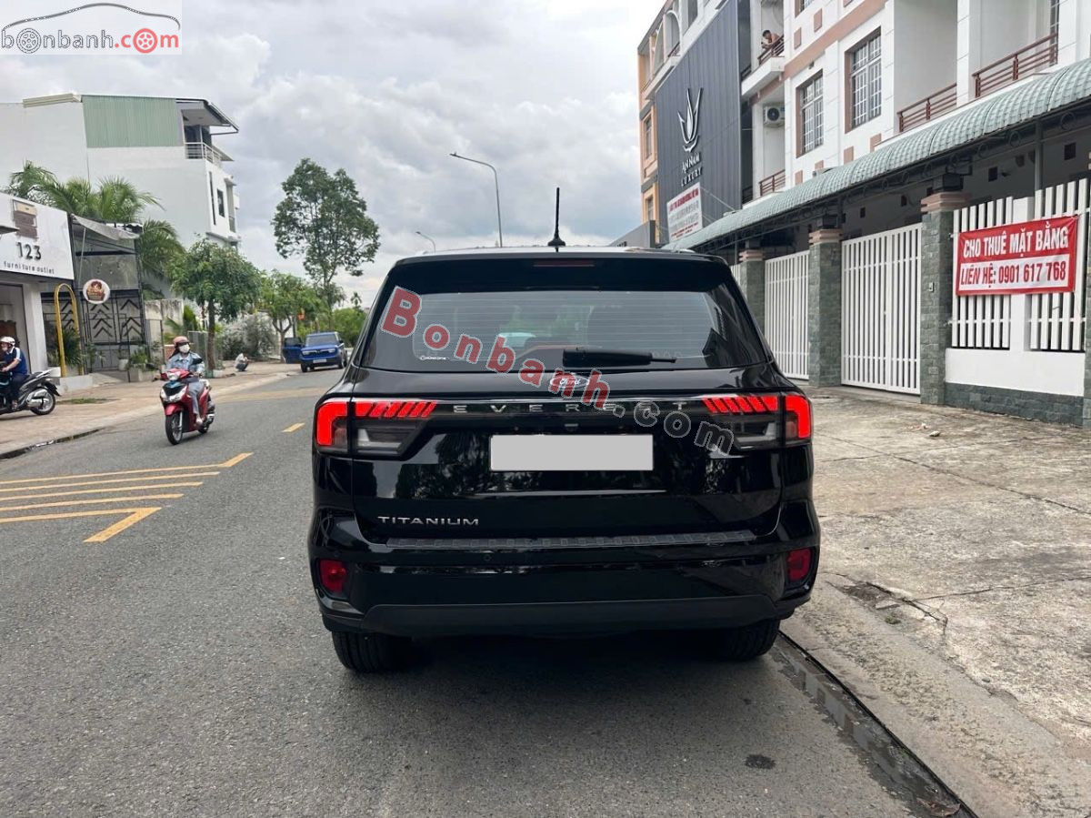 Bán ô tô Ford Everest Titanium 2.0L 4x2 AT - 2025 - xe cũ