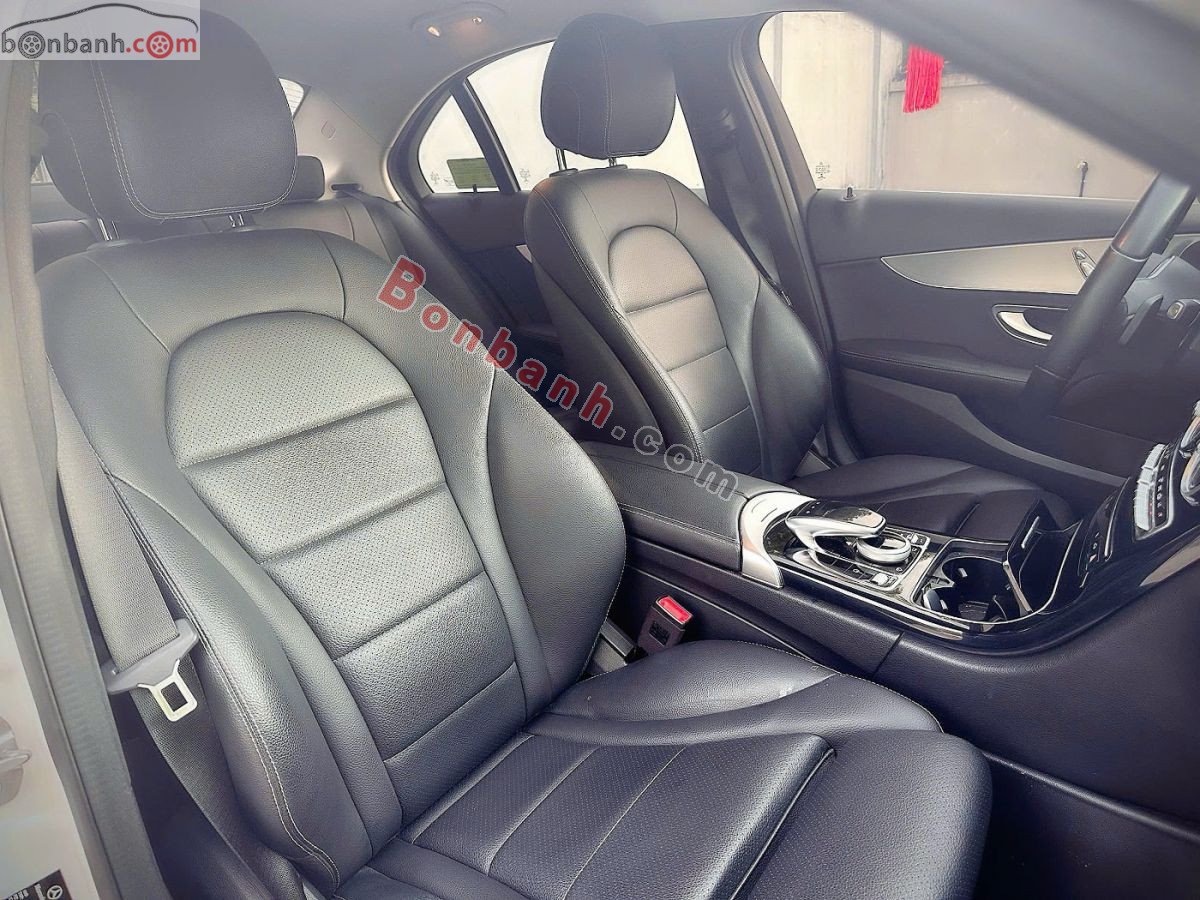 Bán ô tô Mercedes Benz C class C180 - 2020 - xe cũ