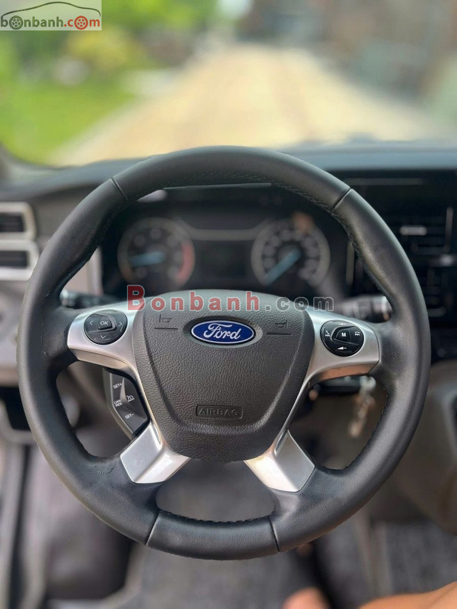Bán ô tô Ford Transit Tiêu chuẩn - 2022 - xe cũ