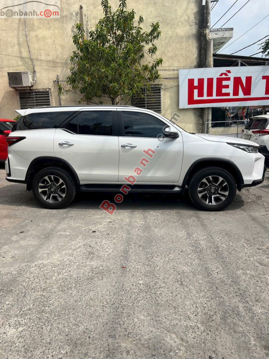 Bán ô tô Toyota Fortuner Legender 2.4L 4x2 AT - 2022 - xe cũ
