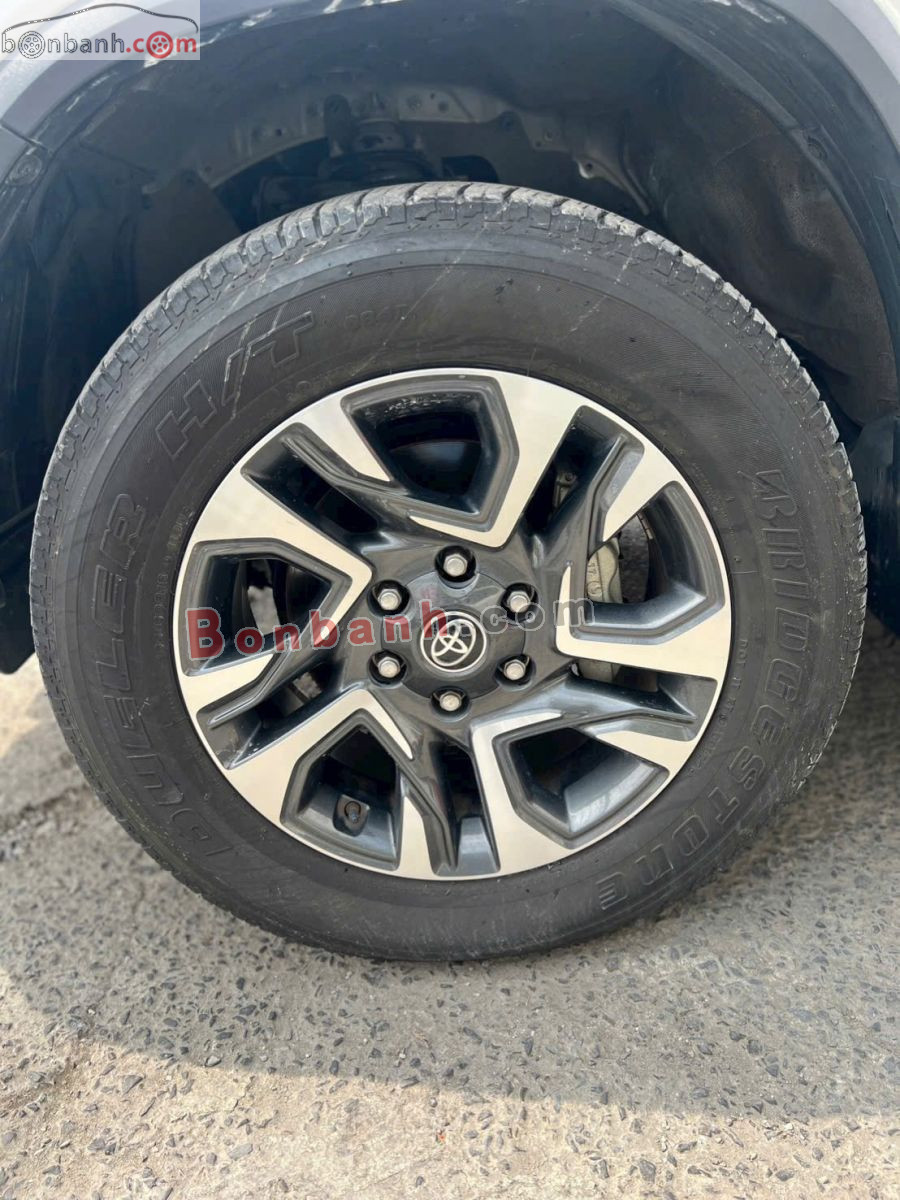 Bán ô tô Toyota Fortuner Legender 2.4L 4x2 AT - 2022 - xe cũ