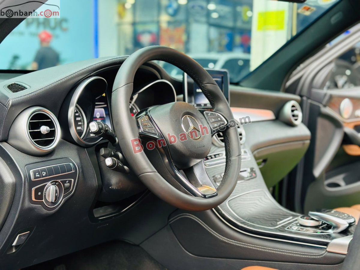 Bán ô tô Mercedes Benz GLC 300 4Matic - 2018 - xe cũ