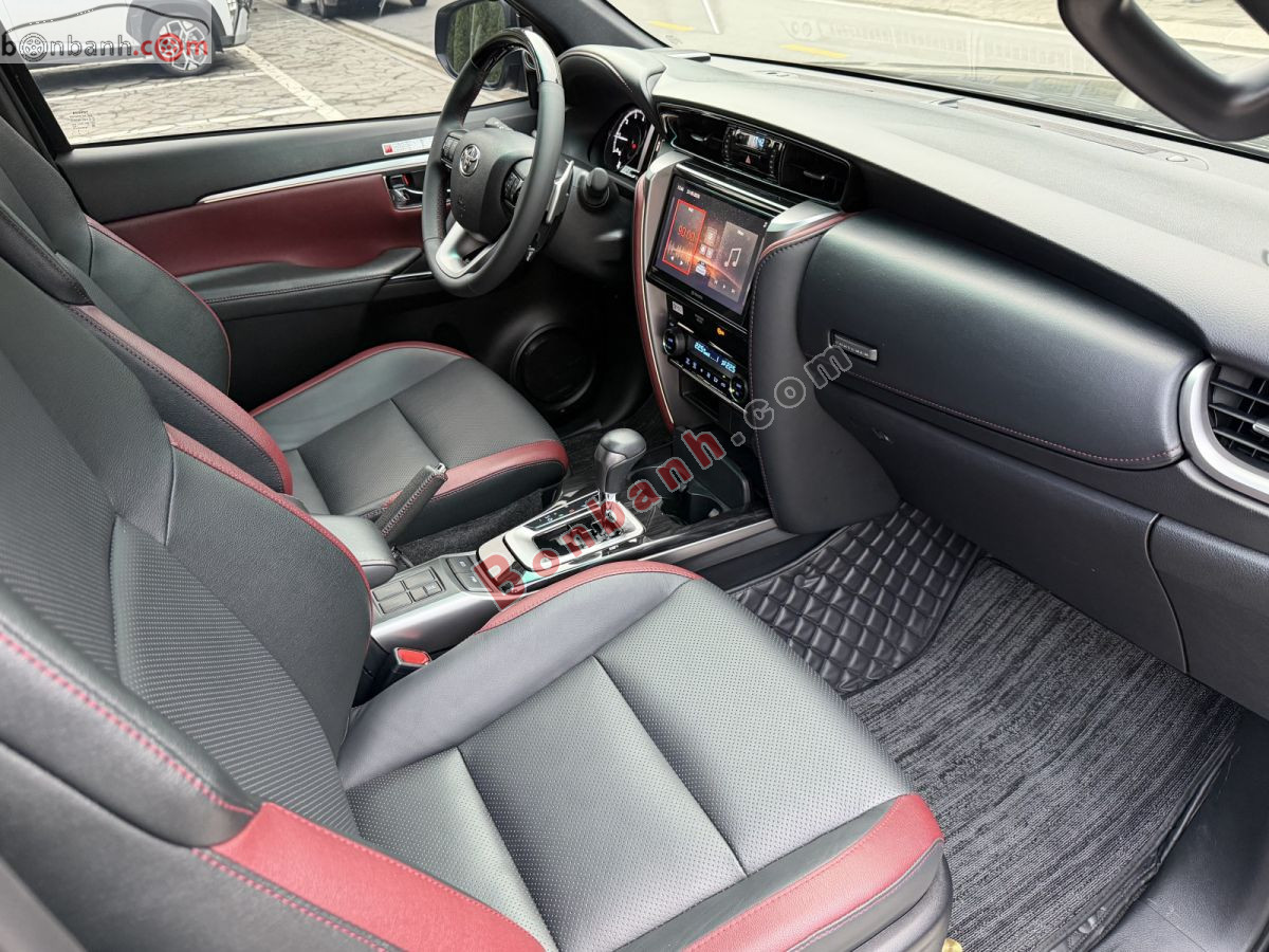 Bán ô tô Toyota Fortuner Legender 2.4L 4x2 AT - 2024 - xe cũ