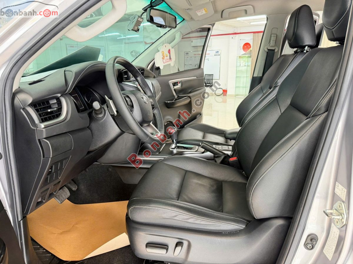 Bán ô tô Toyota Fortuner 2.4G 4x2 AT Legender - 2021 - xe cũ