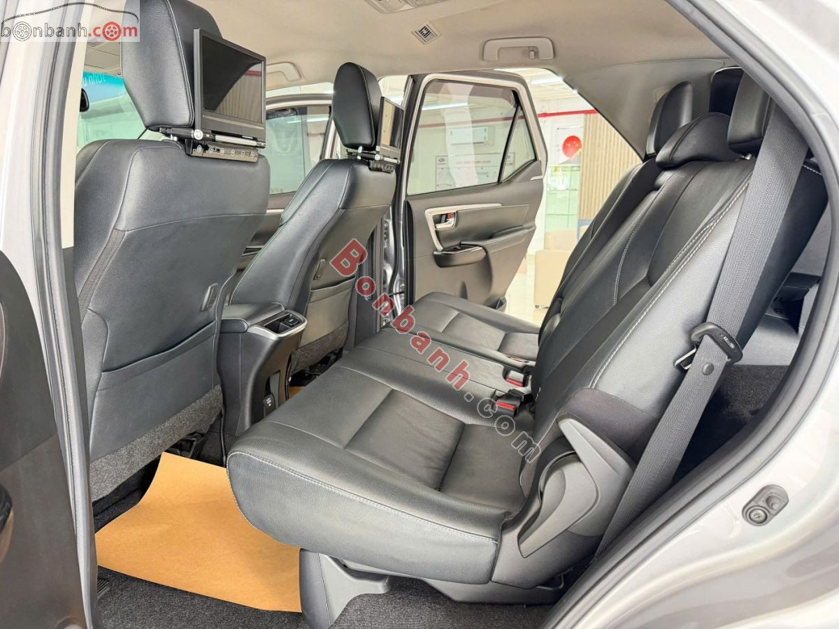 Bán ô tô Toyota Fortuner 2.4G 4x2 AT Legender - 2021 - xe cũ