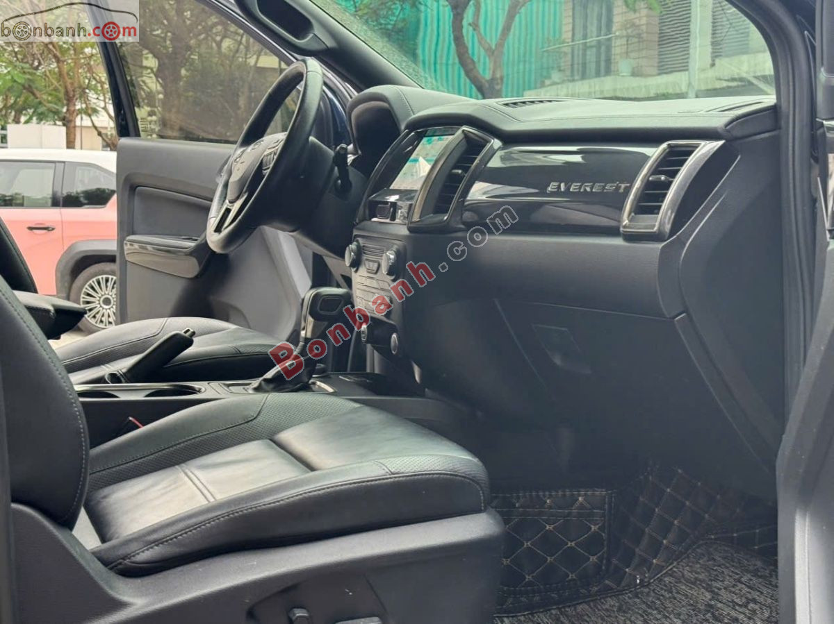 Bán ô tô Ford Everest Titanium 2.0L 4x4 AT - 2022 - xe cũ