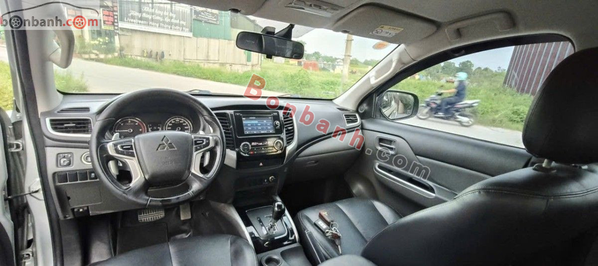 Bán ô tô Mitsubishi Triton 4x2 AT Mivec - 2017 - xe cũ