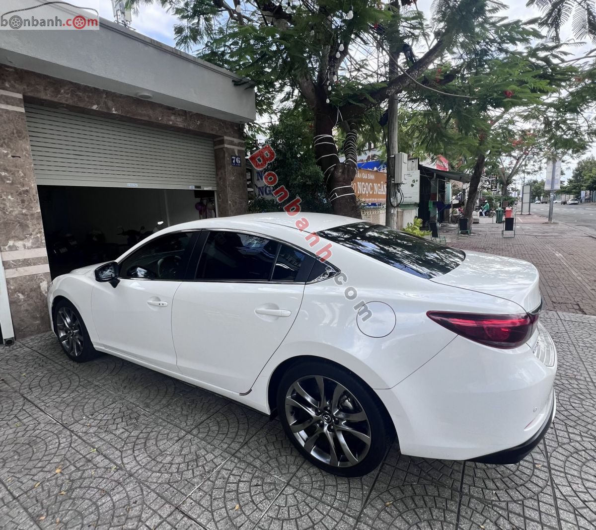 Bán ô tô Mazda 6 Premium 2.0 AT - 2017 - xe cũ