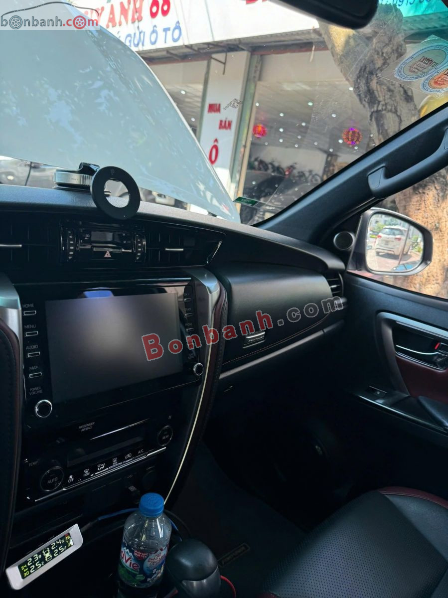 Bán ô tô Toyota Fortuner 2.4G 4x2 AT Legender - 2021 - xe cũ