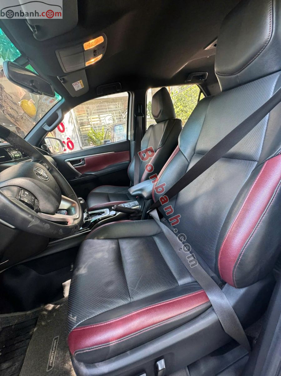 Bán ô tô Toyota Fortuner 2.4G 4x2 AT Legender - 2021 - xe cũ