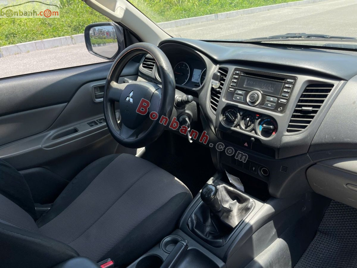 Bán ô tô Mitsubishi Triton 4x4 MT - 2016 - xe cũ