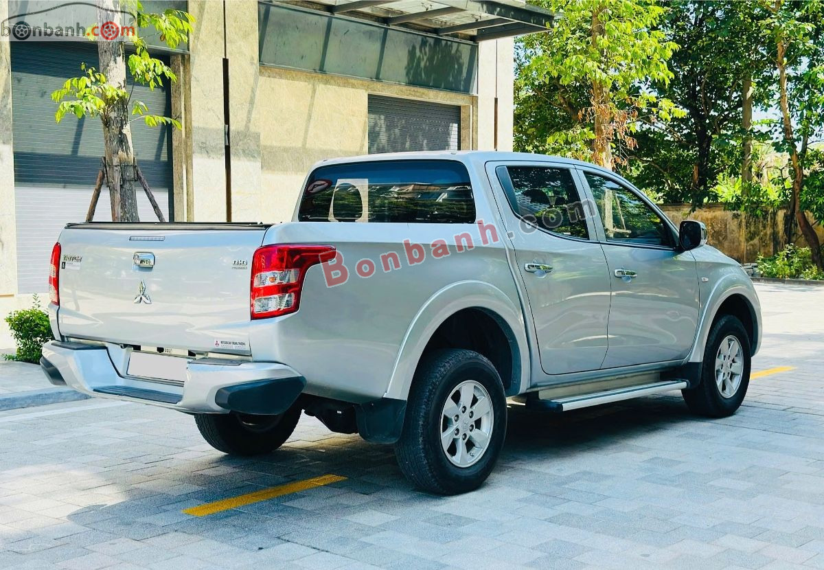 Bán ô tô Mitsubishi Triton 4x2 AT - 2016 - xe cũ