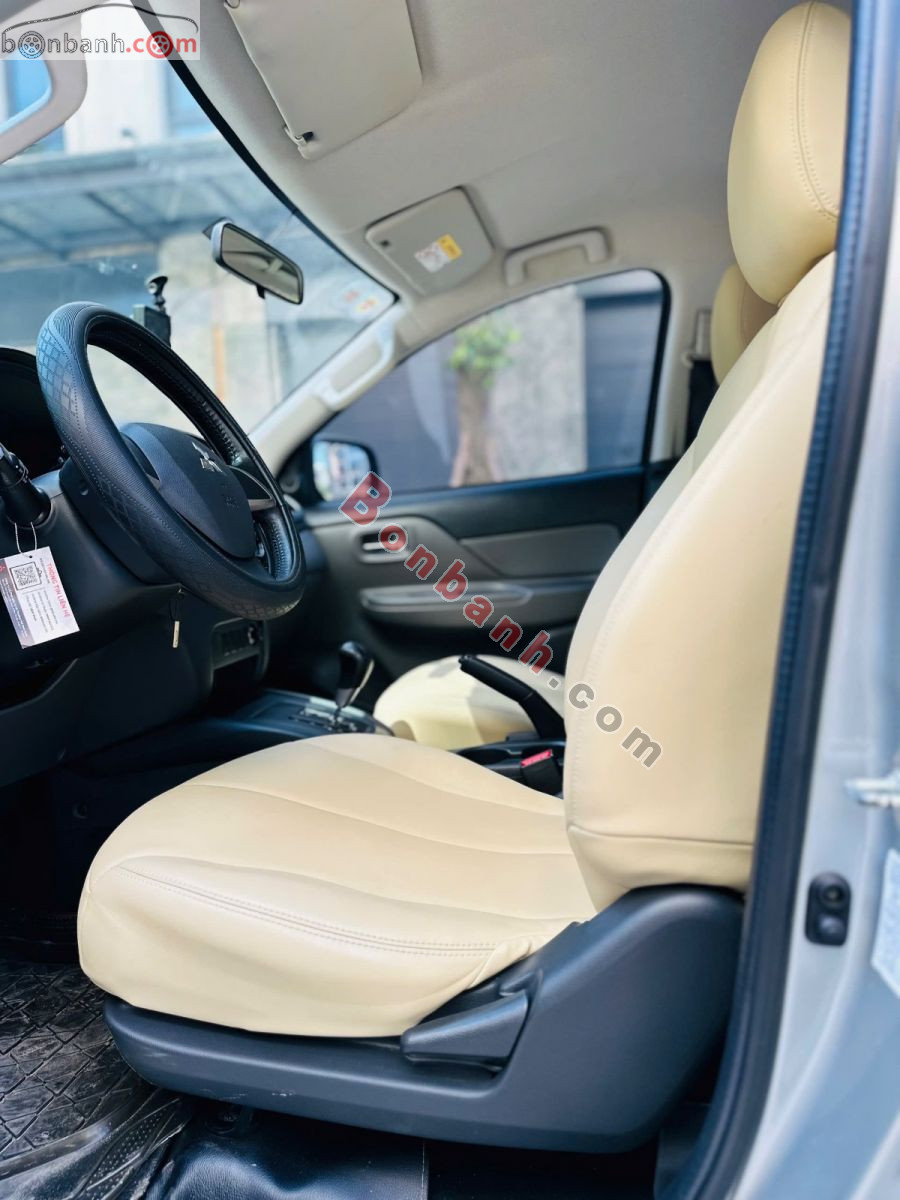 Bán ô tô Mitsubishi Triton 4x2 AT - 2016 - xe cũ