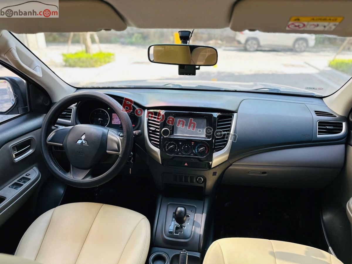 Bán ô tô Mitsubishi Triton 4x2 AT - 2016 - xe cũ