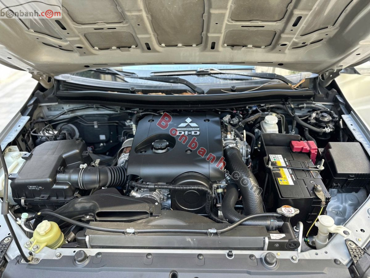 Bán ô tô Mitsubishi Triton 4x2 AT - 2016 - xe cũ