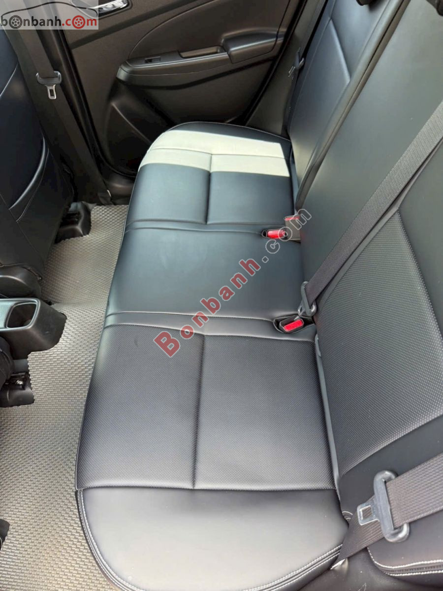 Bán ô tô Suzuki Swift GLX 1.2 AT - 2019 - xe cũ