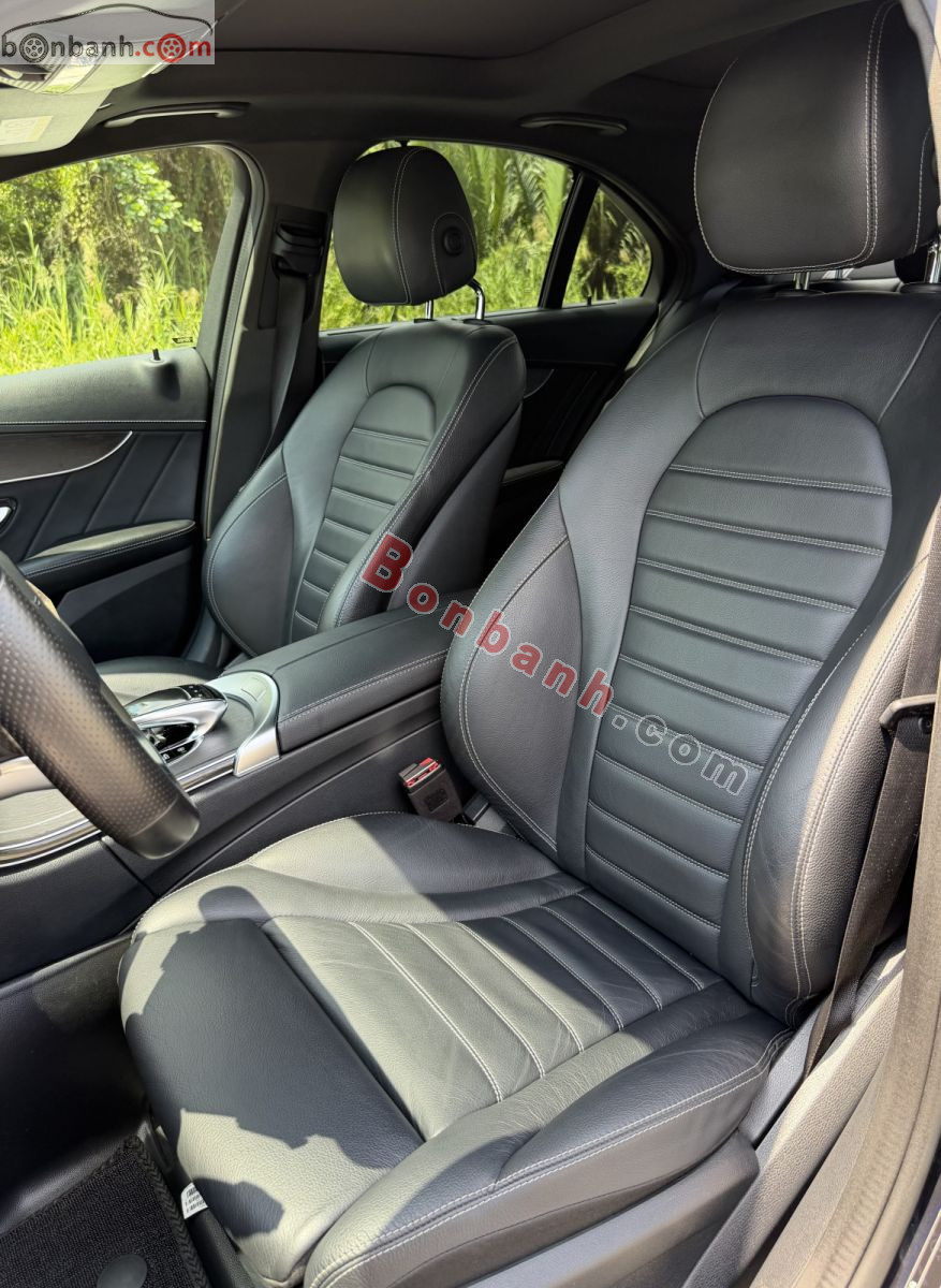 Bán ô tô Mercedes Benz C class C300 AMG - 2021 - xe cũ