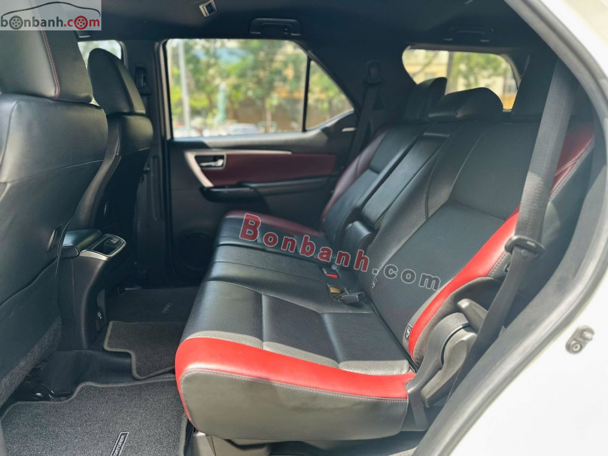 Bán ô tô Toyota Fortuner 2.4G 4x2 AT Legender - 2021 - xe cũ