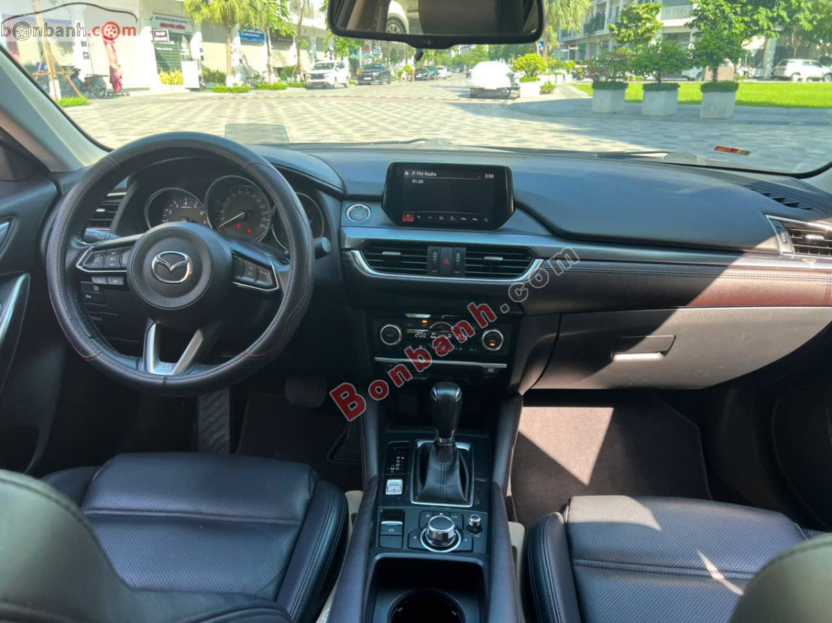 Bán ô tô Mazda 6 Deluxe 2.0 AT - 2018 - xe cũ