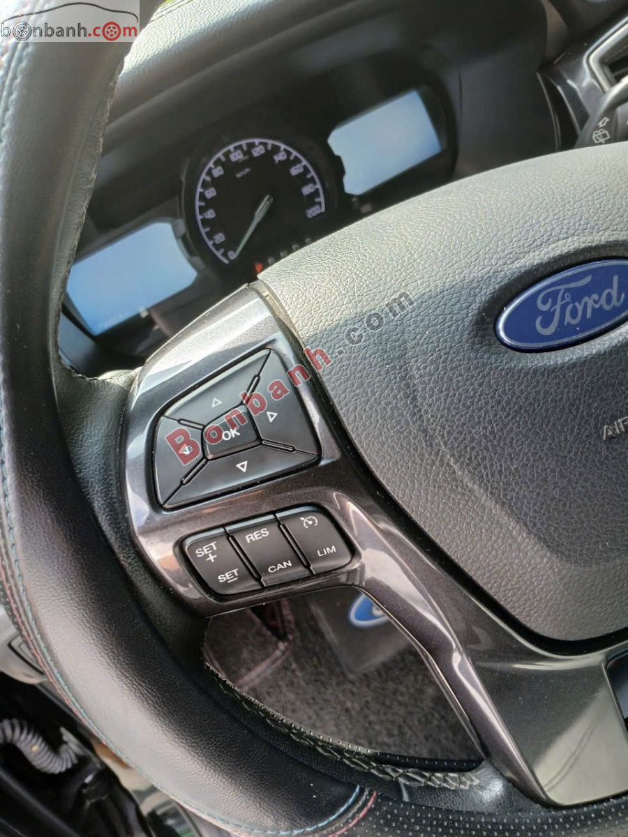 Bán ô tô Ford Everest Titanium 2.0L 4x2 AT - 2020 - xe cũ