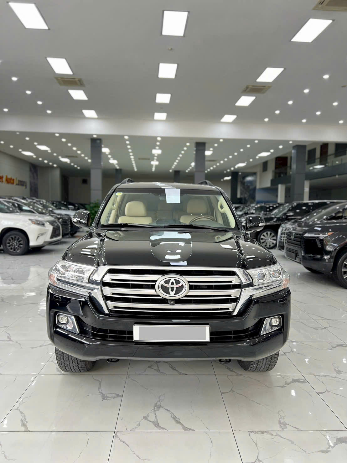 Bán Toyota Land Cruiser VX sản xuất 2016 Một chủ từ mới.Xe rất đẹp