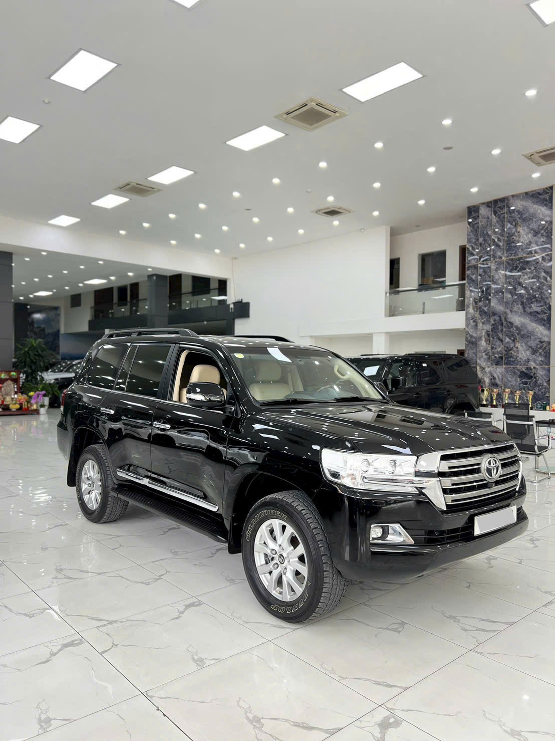 Bán Toyota Land Cruiser VX sản xuất 2016 Một chủ từ mới.Xe rất đẹp