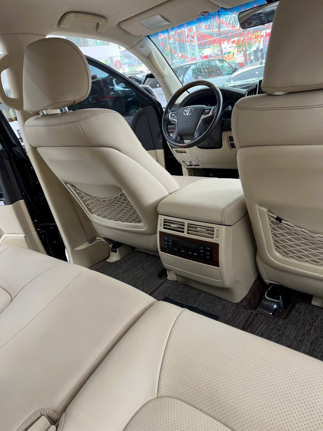 Bán Toyota Land Cruiser VX sản xuất 2016 Một chủ từ mới.Xe rất đẹp