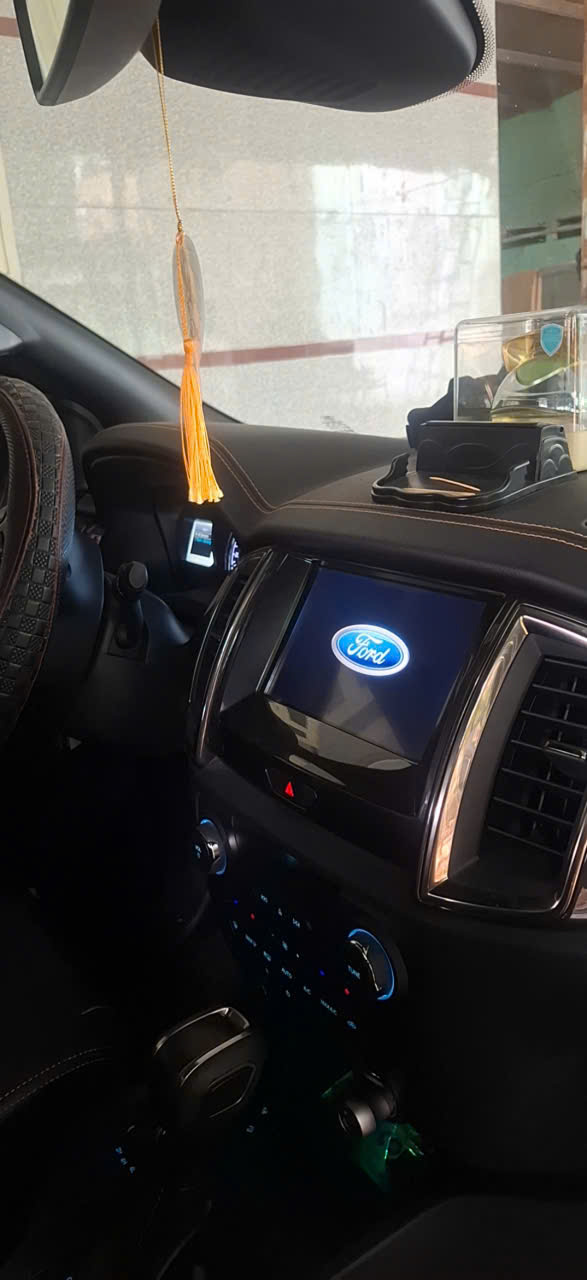Ford Ranger Wildtrak Nhập Thái 2019 – Màu Bạc