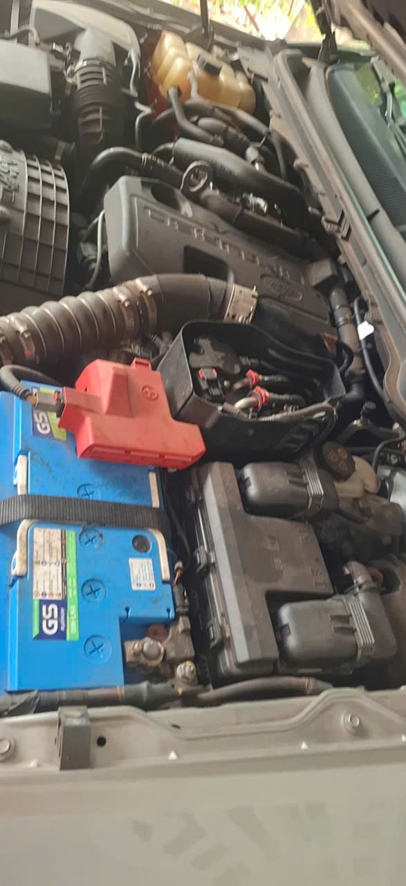 Ford Ranger Wildtrak Nhập Thái 2019 – Màu Bạc
