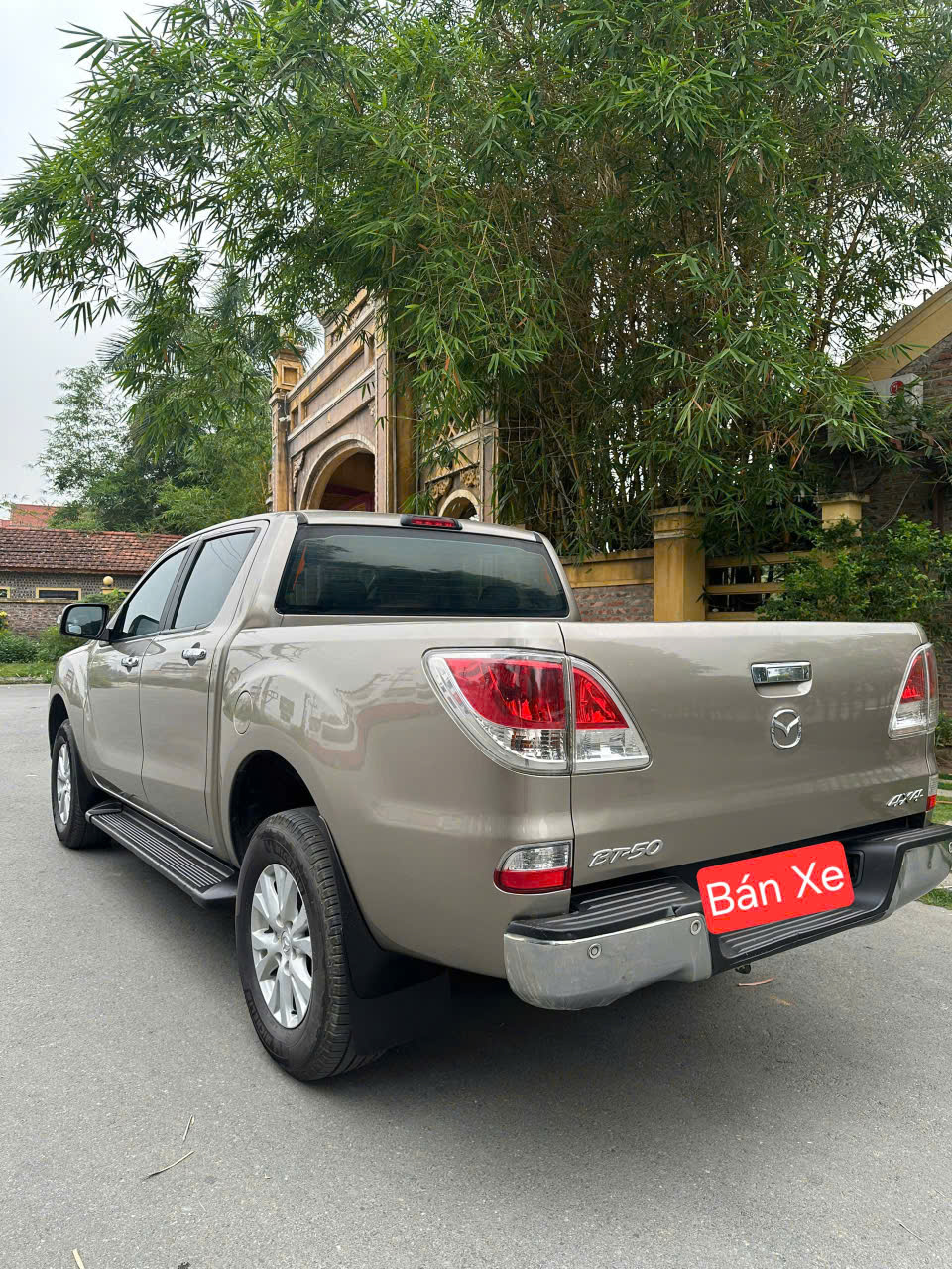 Bán Xe Bán Tải 2 Cầu 4x4 – Giá Chỉ 300tr