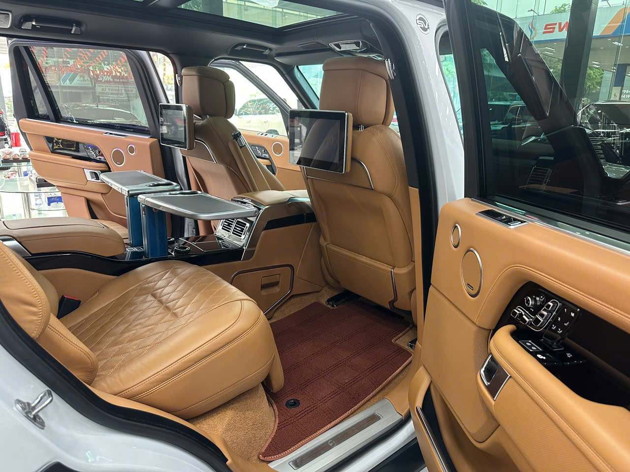 RANGE ROVER SV AUTOBIOGRAPHY L NĂM 2021