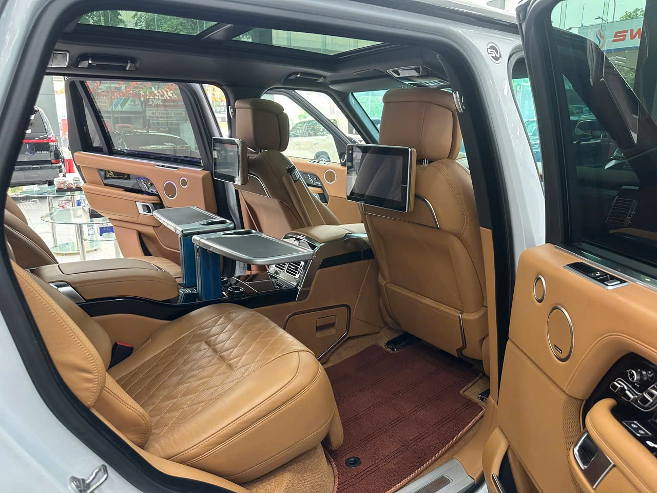 RANGE ROVER SV AUTOBIOGRAPHY L NĂM 2021