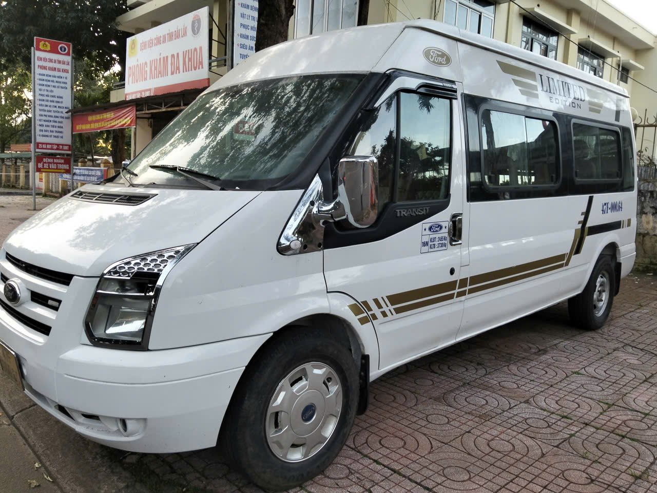 FORD TRANSIT 2013 – MÁY DẦU – GIÁ CHỈ 200 TRIỆU