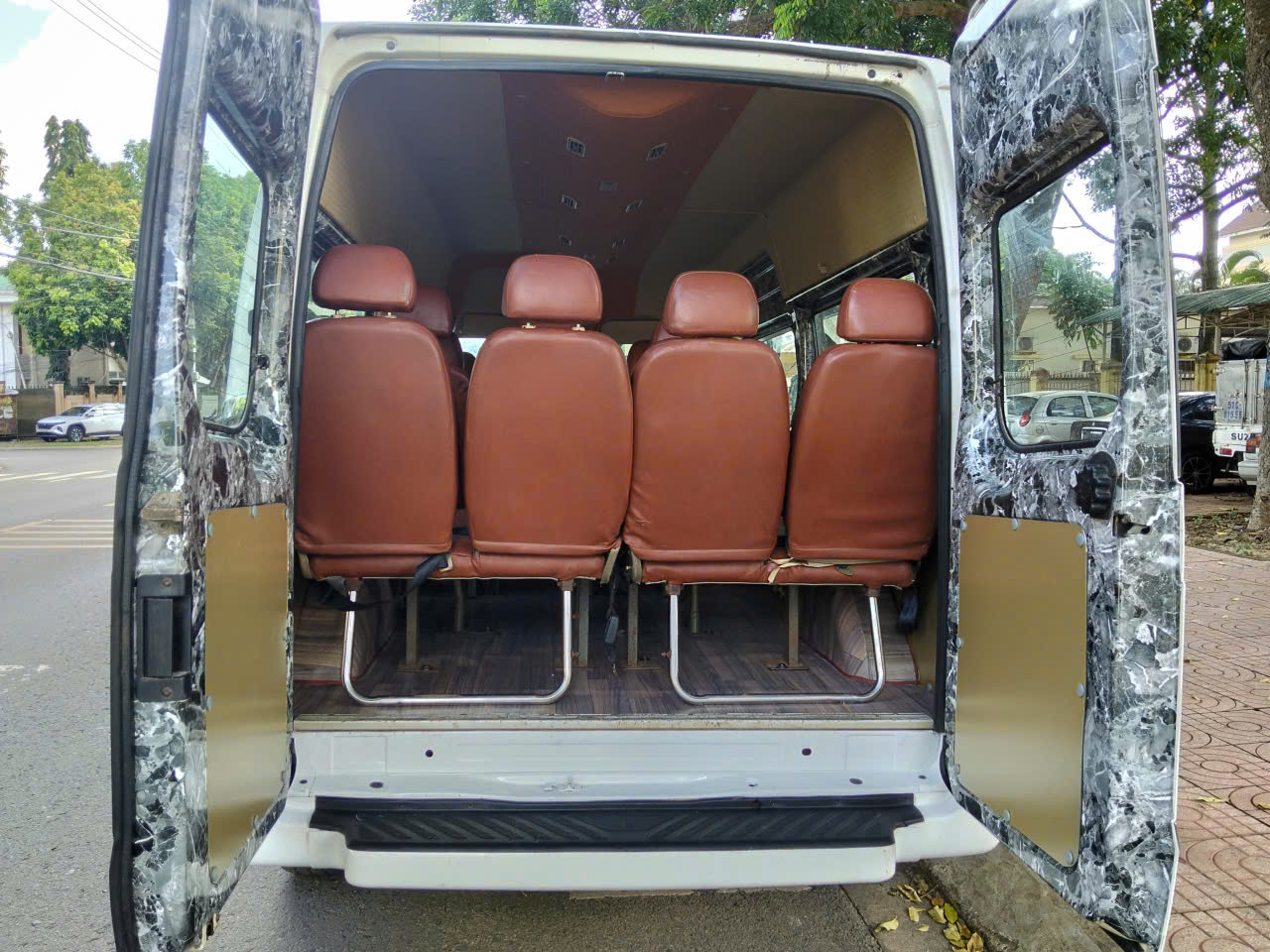 FORD TRANSIT 2013 – MÁY DẦU – GIÁ CHỈ 200 TRIỆU