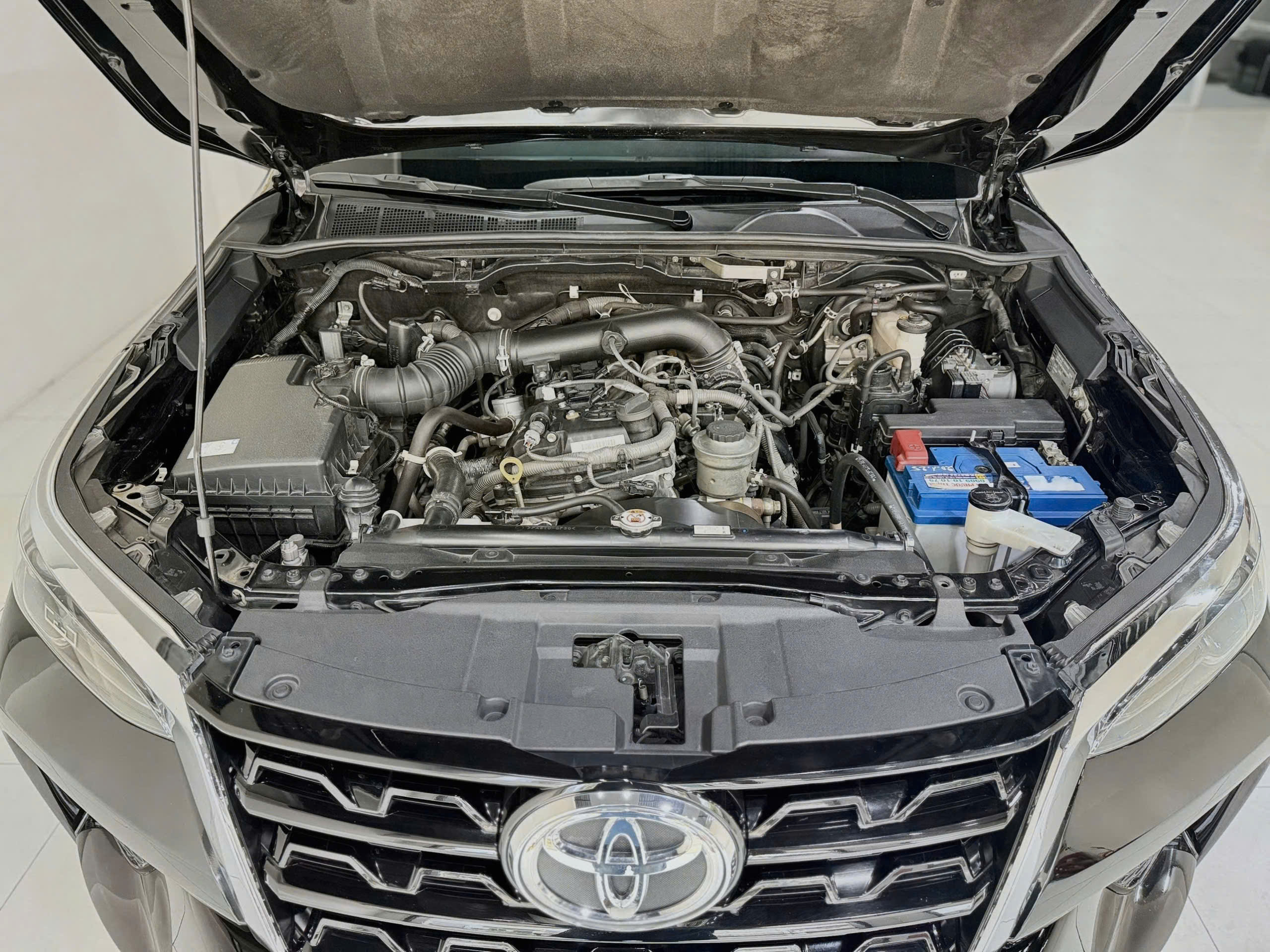 Toyota Fortuner 2.7l 4x4 AT – 2022