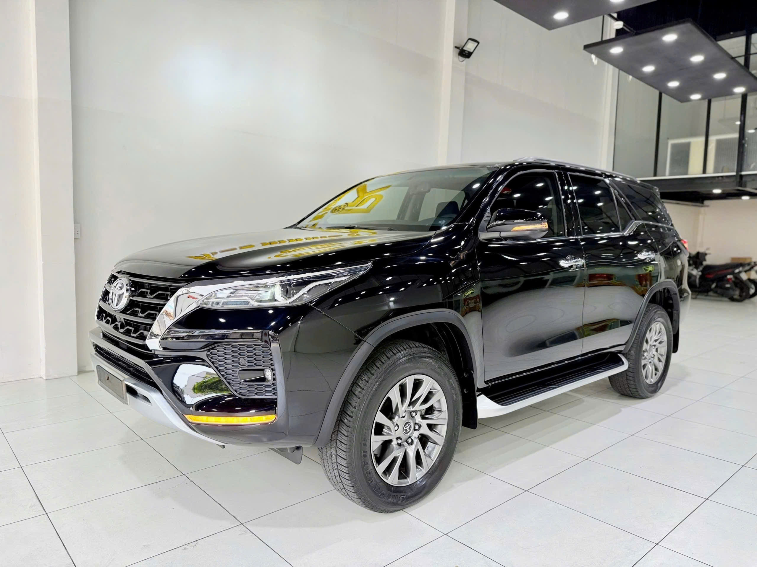 Toyota Fortuner 2.7l 4x4 AT – 2022