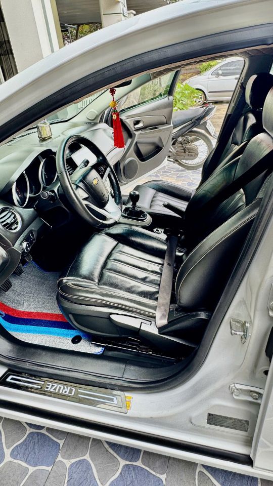 Chevrolet Cruze LT số sàn 2017
