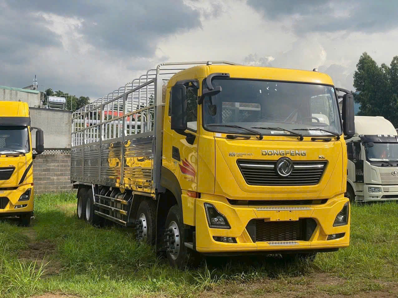 Xe tải Dongfeng 8 tấn thùng bạt, kín, kín palet sẵn giao ngay