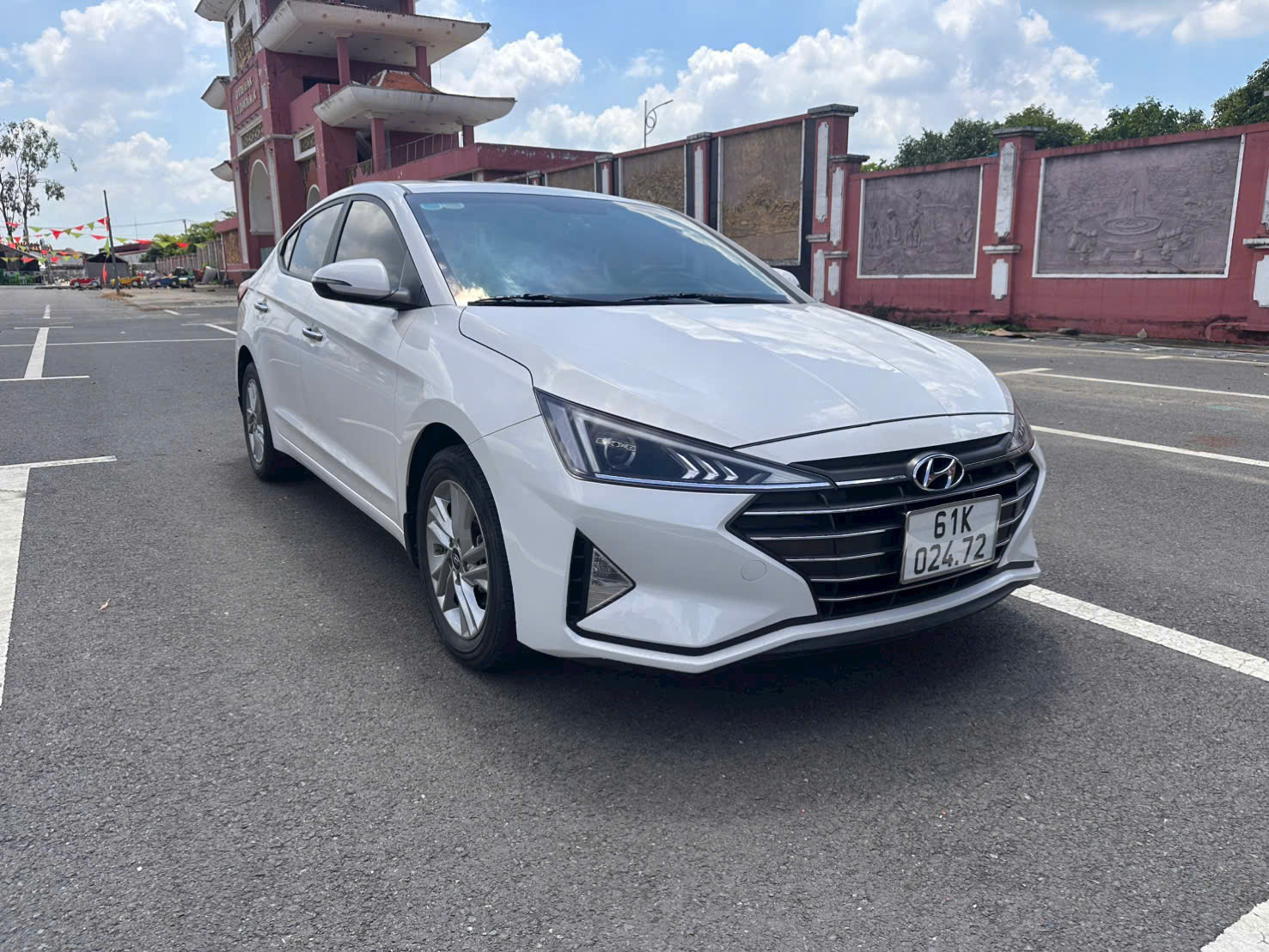 Huyndai Elantra 1.6 AT bản full cửa sổ nóc sx 2021 zin cọp không lỗi.