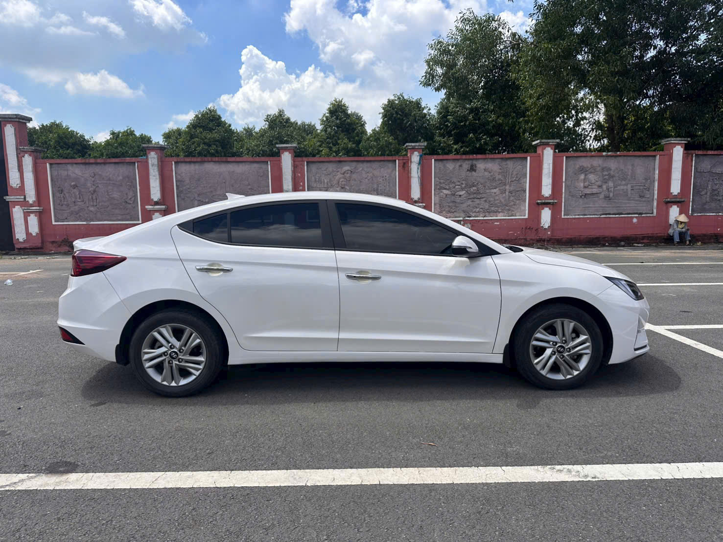 Huyndai Elantra 1.6 AT bản full cửa sổ nóc sx 2021 zin cọp không lỗi.
