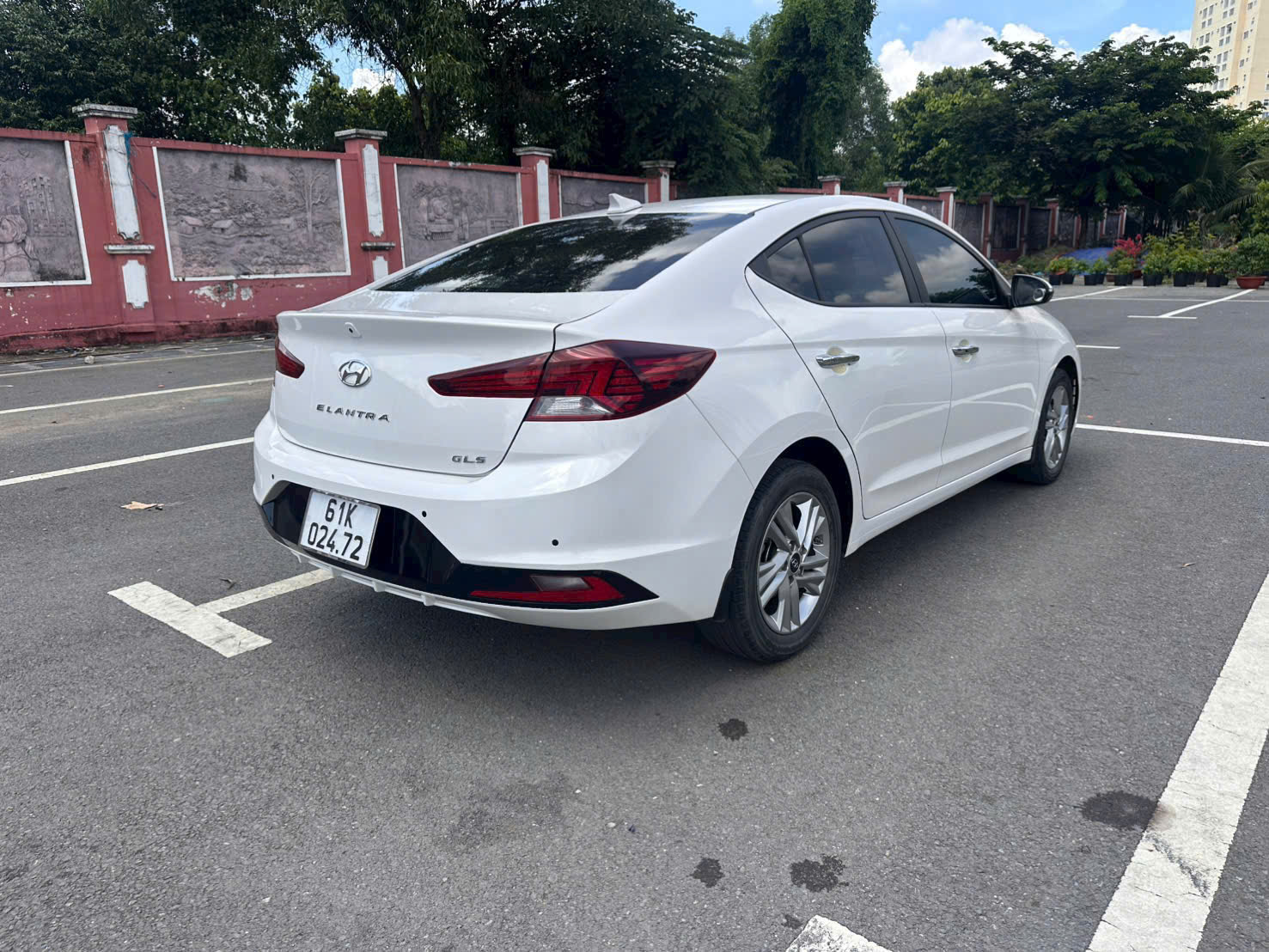 Huyndai Elantra 1.6 AT bản full cửa sổ nóc sx 2021 zin cọp không lỗi.