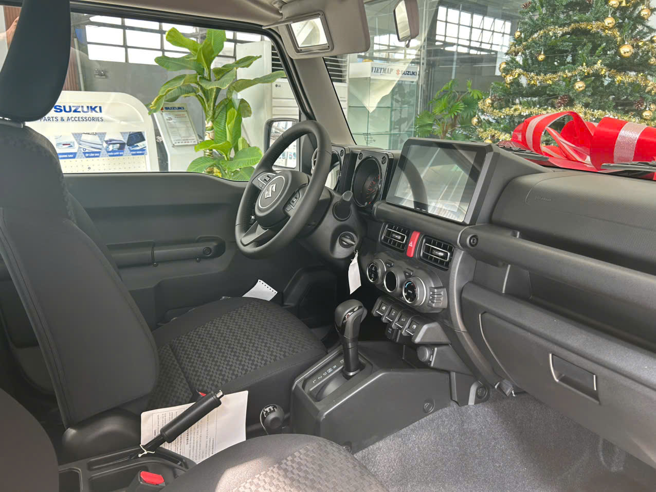 Suzuki Jimny 2024 Nhập Khẩu Nguyên Chiếc Nhật Bản – Giảm Sốc 180 Triệu