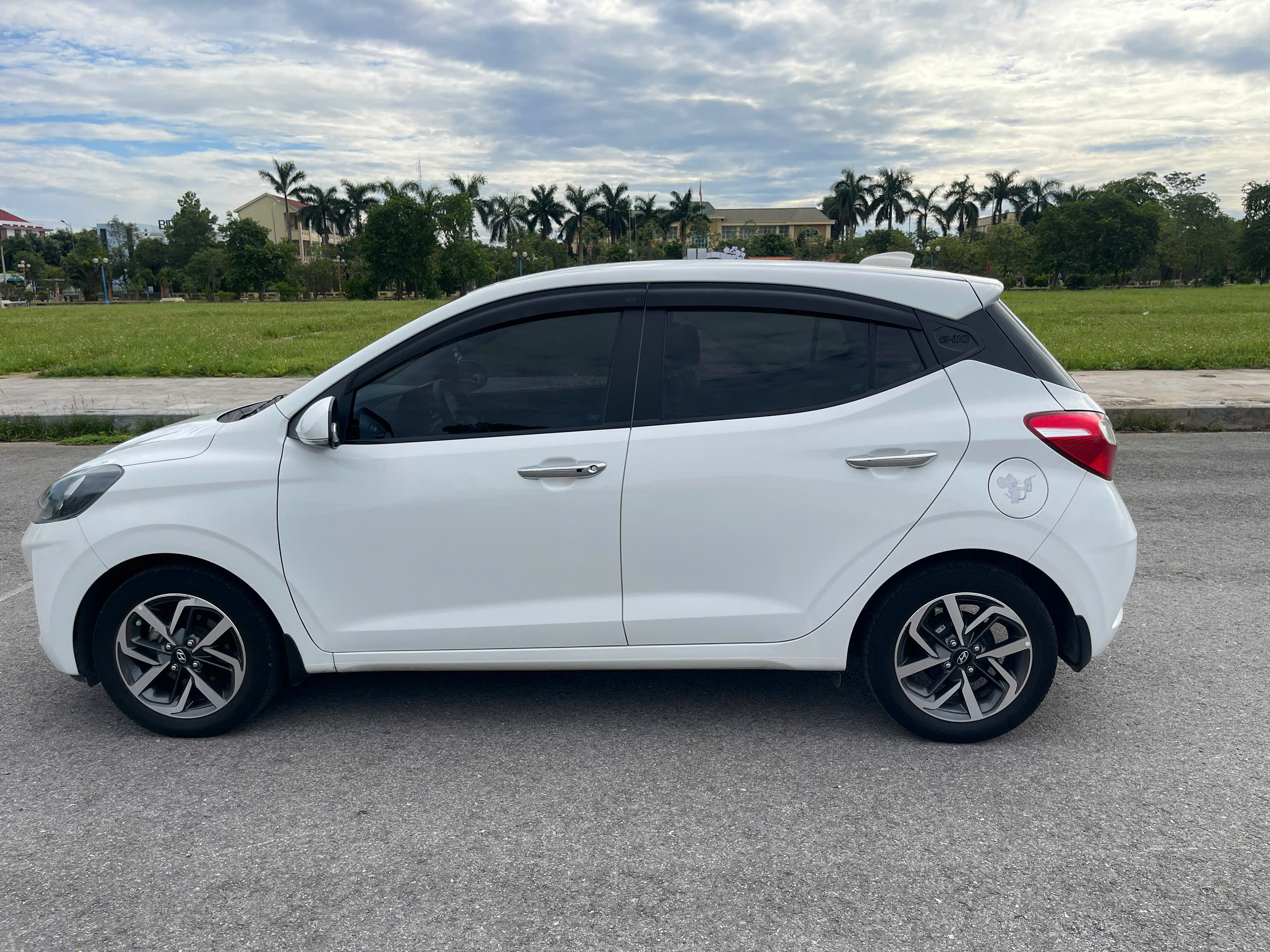 HYUNDAI GRAND i10 1.2 AT 2023 – FULL OPTION ĐẸP XUẤT SẮC