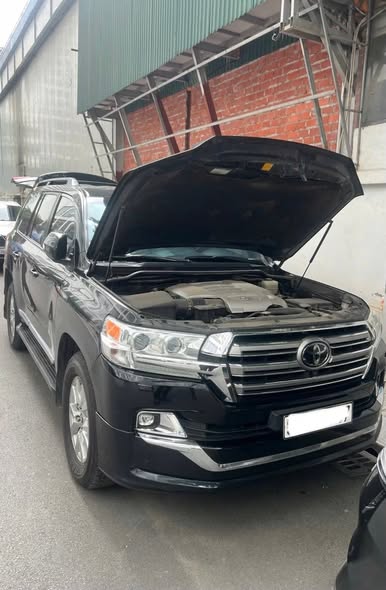 Bán ô tô Toyota Land Cruiser 5.7V8 năm 2016 Xuất Mỹ