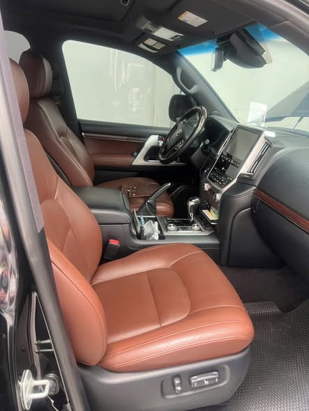 Bán ô tô Toyota Land Cruiser 5.7V8 năm 2016 Xuất Mỹ
