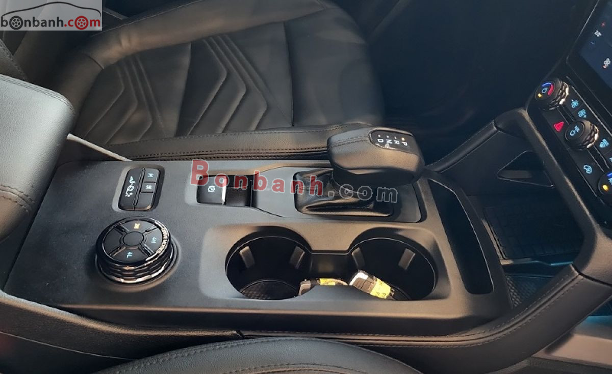 Bán ô tô Ford Everest Titanium Plus 2.0L 4x4 AT - 2026 - xe mới