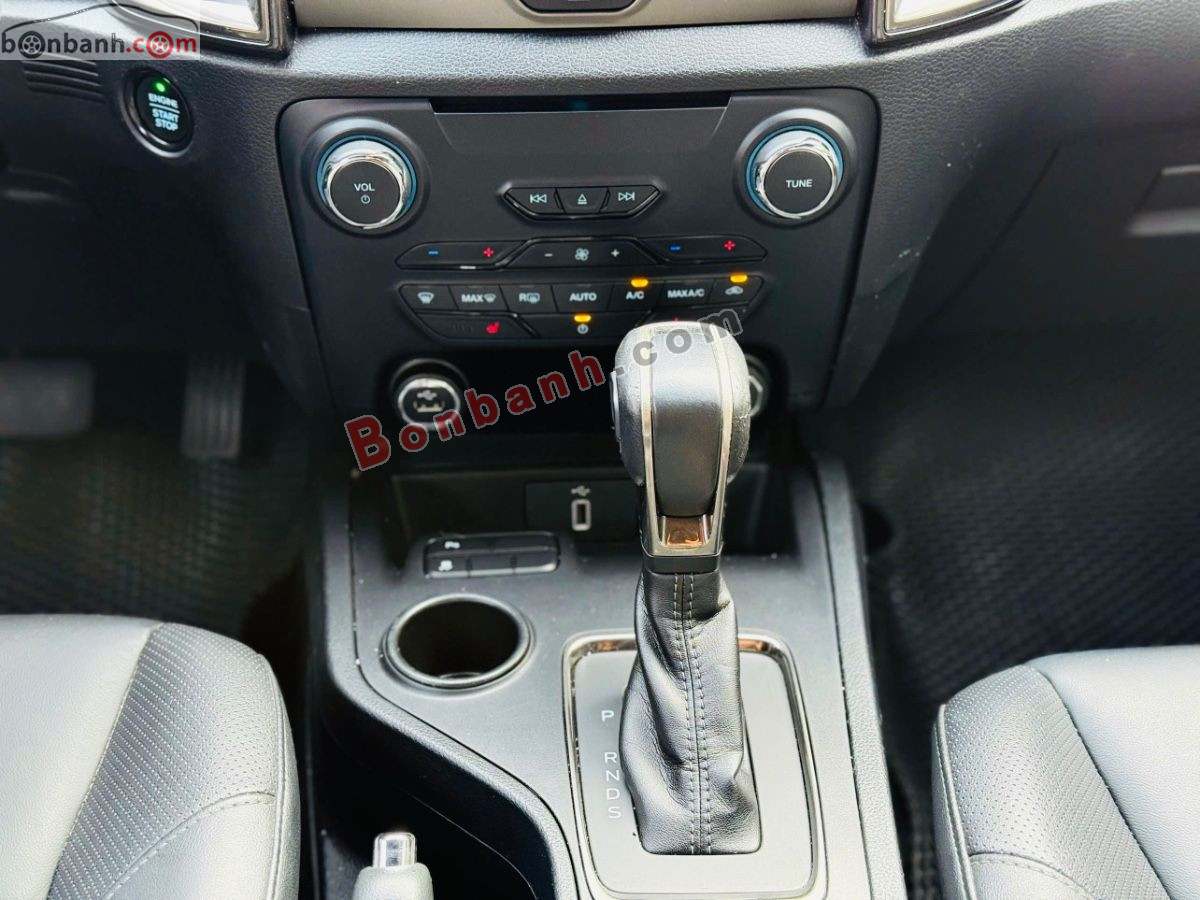Bán ô tô Ford Everest Titanium 2.0L 4x2 AT - 2020 - xe cũ