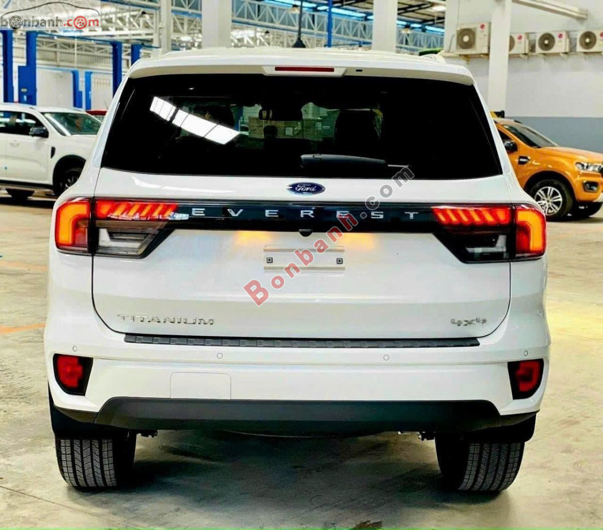 Bán ô tô Ford Everest Titanium Plus 2.0L 4x4 AT - 2026 - xe mới