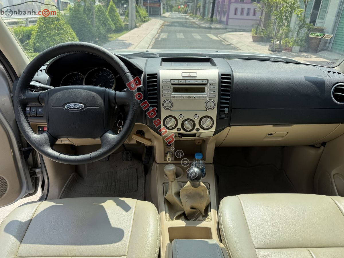 Bán ô tô Ford Everest 2.6L 4x4 MT - 2011 - xe cũ