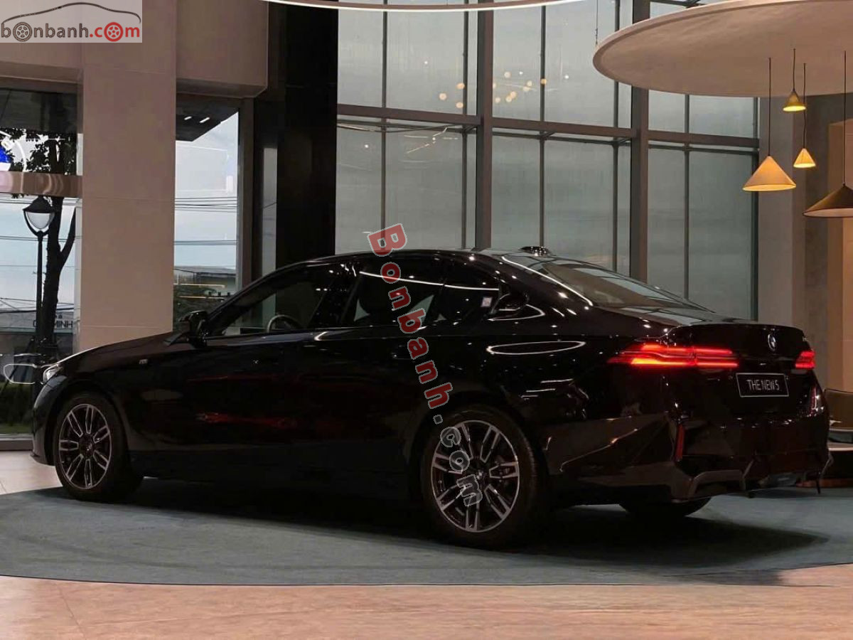 Bán ô tô BMW 5 Series 530i M Sport - 2026 - xe mới